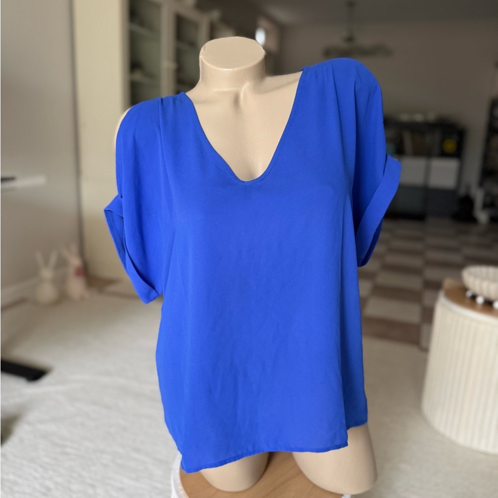 Lush Royal Blue V-Neck Short Sleeve Blouse - Size: Medium